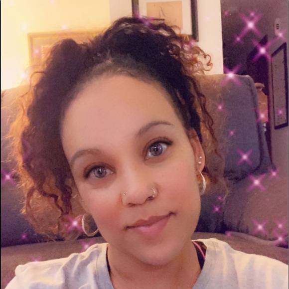 Meet your Posher, Amber - Picture 1 of 1